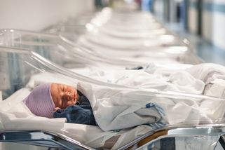 Česko vymírá. Babiš nabízí milion za druhé dítě, ale stát to může vyjít pěkně draho